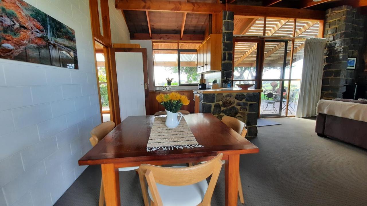 Rockbank Retreat Acomodação com café da manhã Ryanston Exterior foto