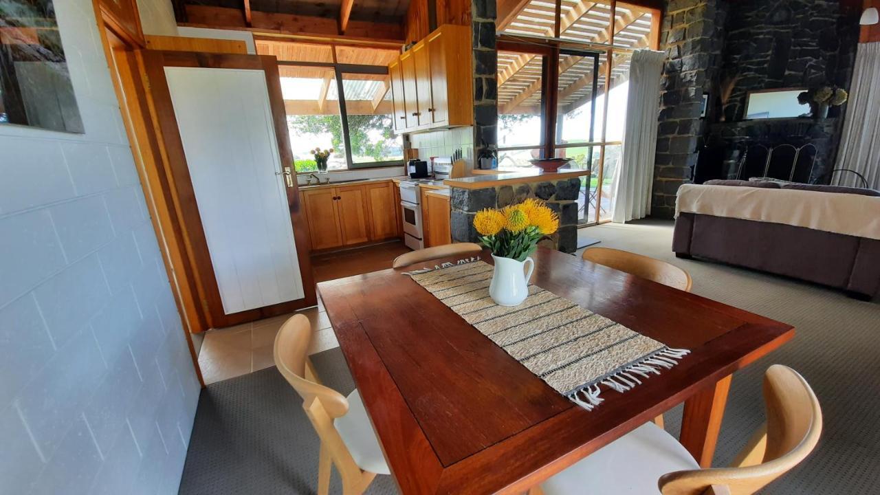 Rockbank Retreat Acomodação com café da manhã Ryanston Exterior foto